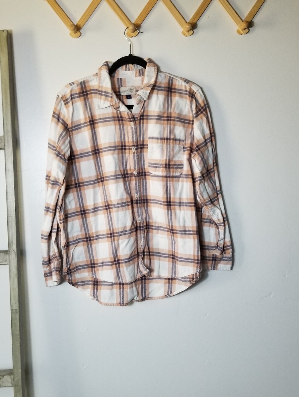 UNIVERSAL THREAD WOMEN'S FLANNEL PLAID BUTTON DOWN SHIRT SIZE LARGE